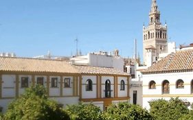 Apartamentos En La Plaza Dona Elvira, 7
